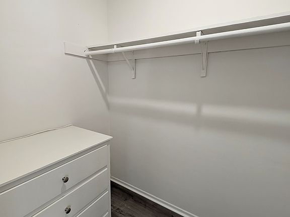 3rd image of 5516 Corteen Pl APT 09