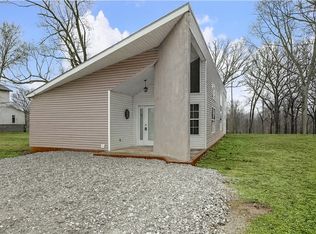 1169 NE Monroe St, Bentonville, AR 72712