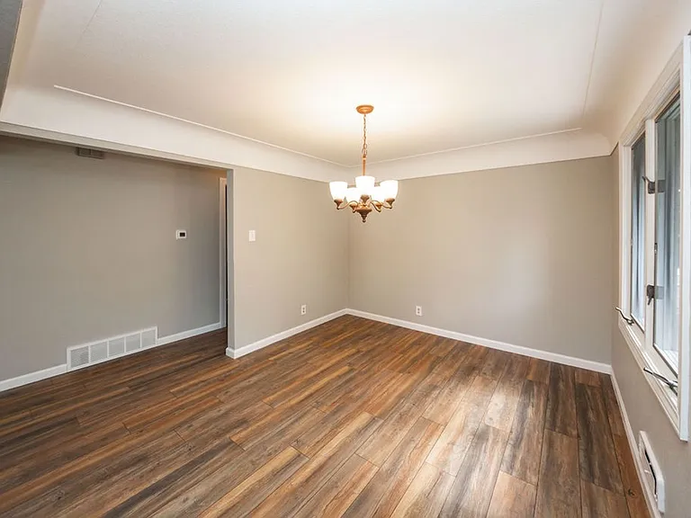 822 Walnut St — Photo 9