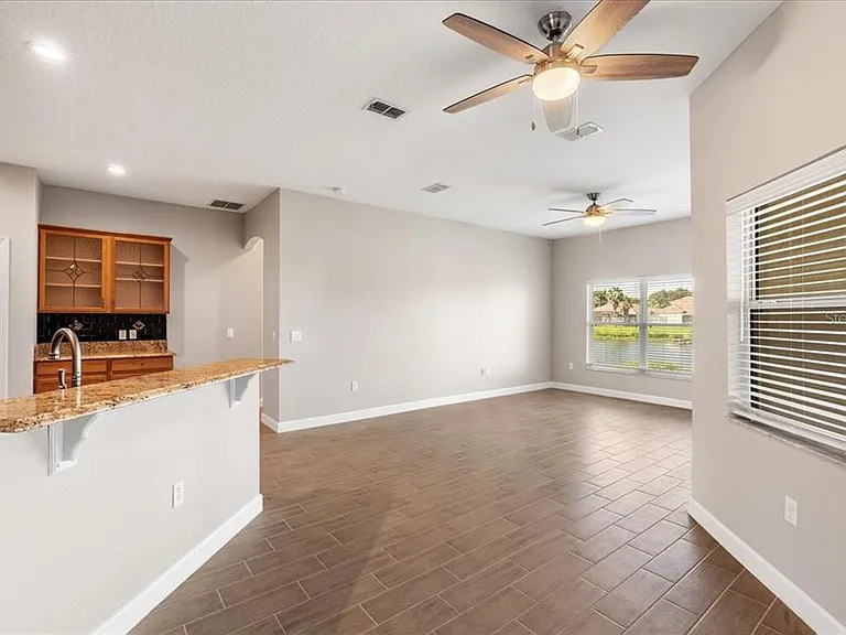 2580 Channel Way — Photo 10