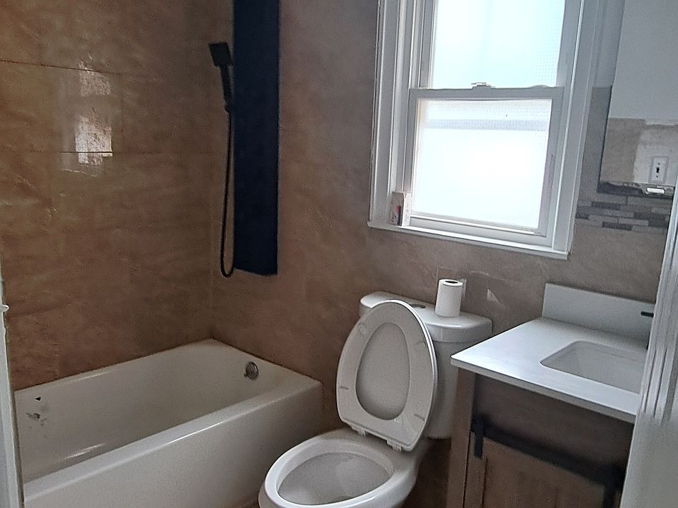 2nd image of 15 Cliff St