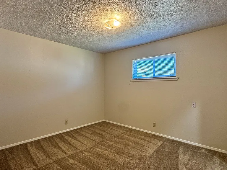 Chandler Crossing — Photo 22