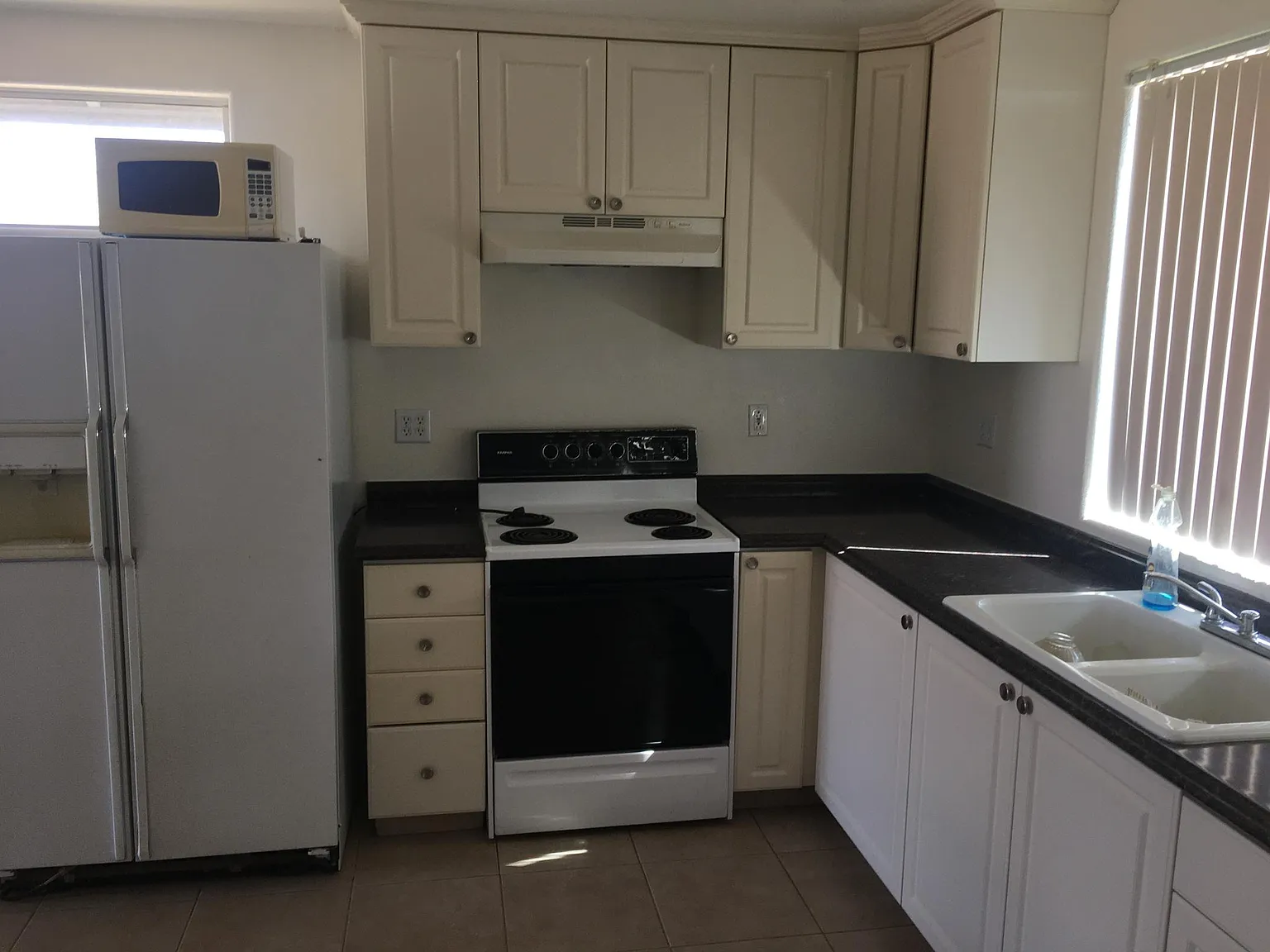 6531 W Redwall Dr — Photo 3