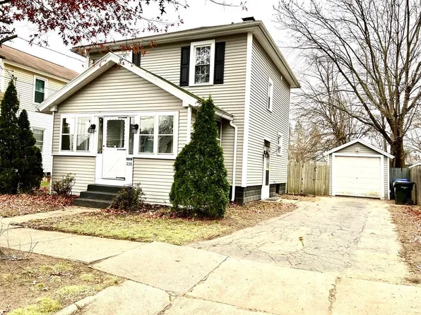 238 Edendale St, Springfield, MA 01104