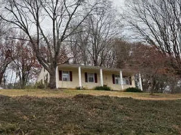 200 Old Furnace Rd, Rocky Mount, VA 24151