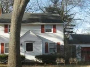 241 Oak St, East Hartford, CT 06118