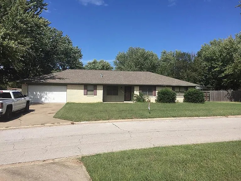 25954 Lariat Cir