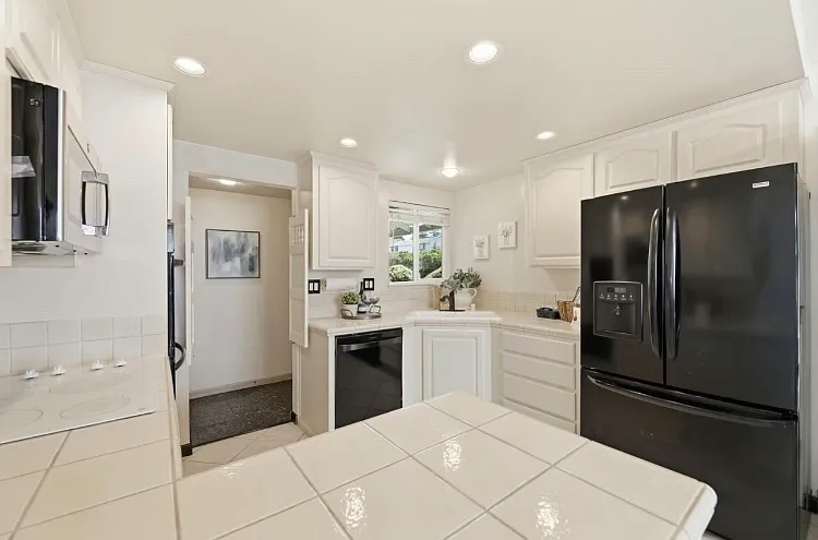 1865 Big Bend Dr — Photo 3