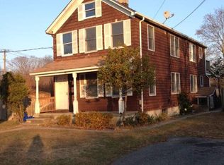 53 Grove Ave, Patchogue, NY 11772