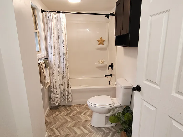 1508 Merrill St — Photo 11