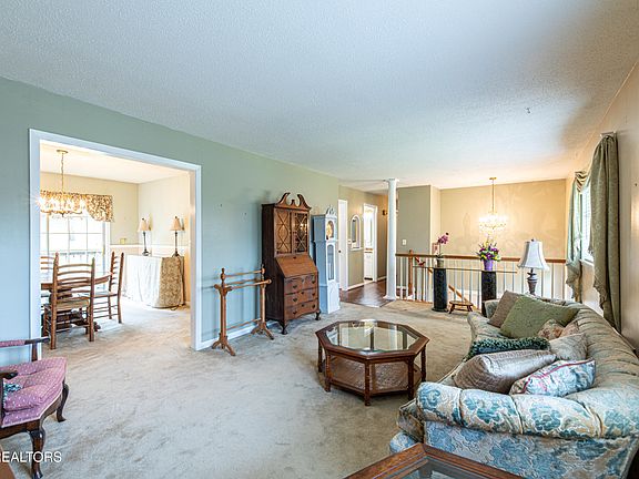 4th image of 655 Wesley Rd