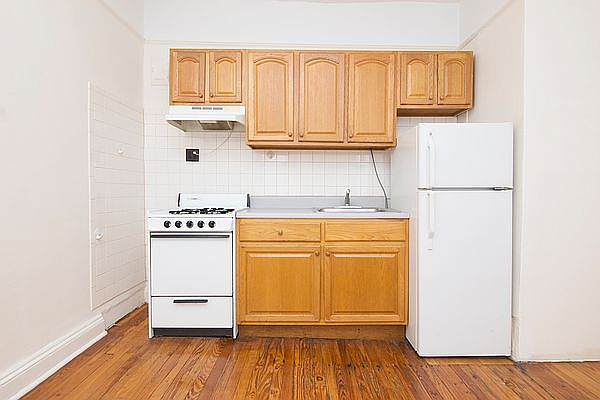 2nd image of 43-09 Ditmars Blvd #1F