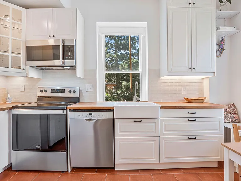 2510 Cliffbourne Pl NW #202 — Photo 8