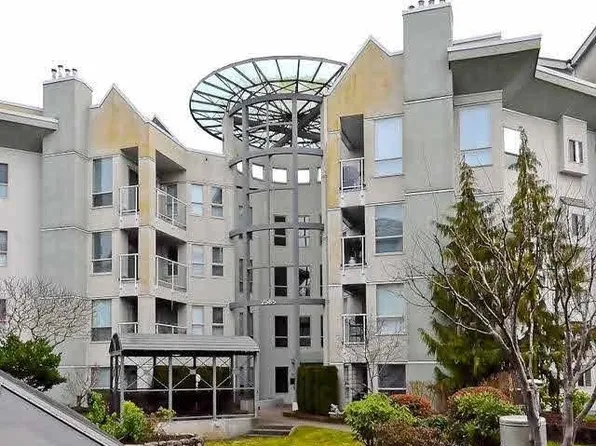 2585 Ware St #404, Abbotsford, BC V2S 3E2