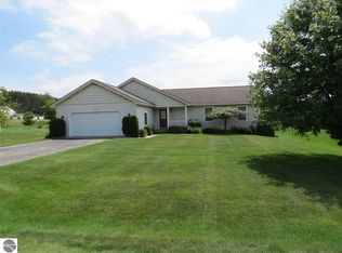 5153 Arlington Ln, Traverse City, MI 49685