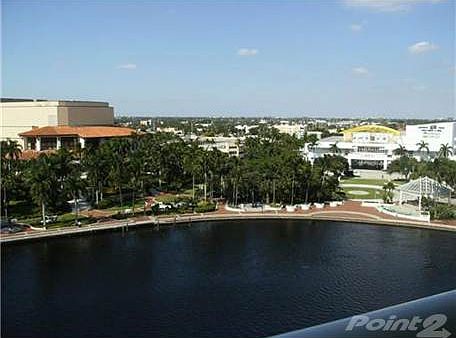 F1089061_201_22
