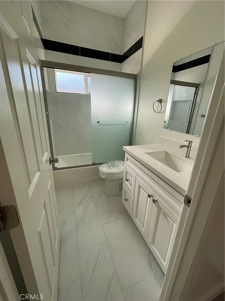 3 bed, 1200 sqft, $3,000 — Photo 3