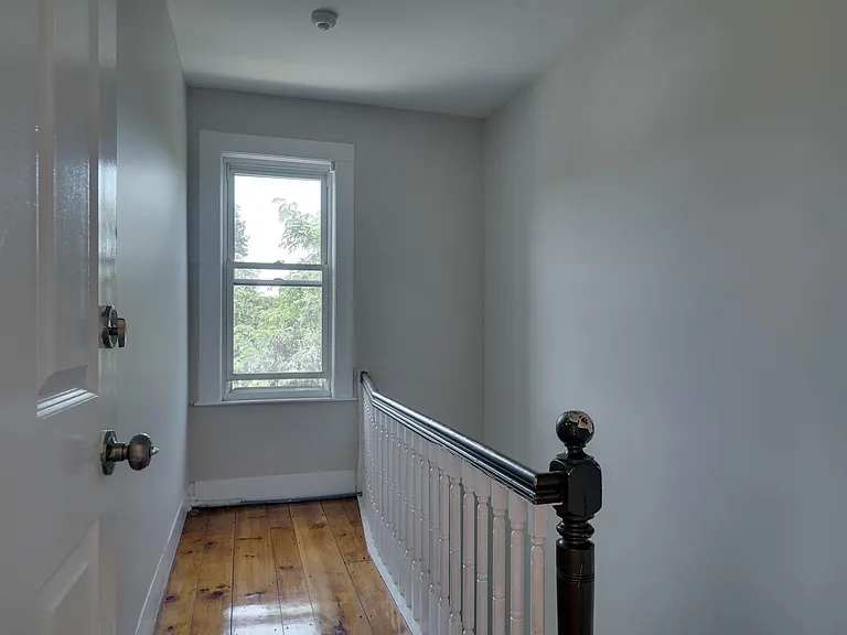 321 Jefferson Ave — Photo 23