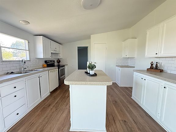 5th image of 9066 Diamond Ave