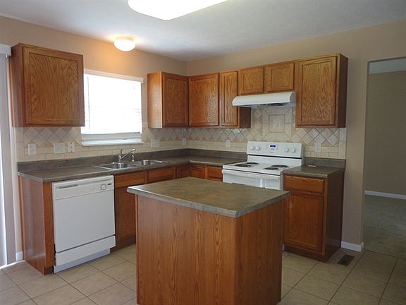 2nd image of 6609 Greeley Ave