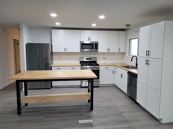 2nd image of 15226 Hiawatha Trl