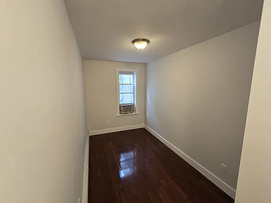 Rented by Remax City Square | media 6