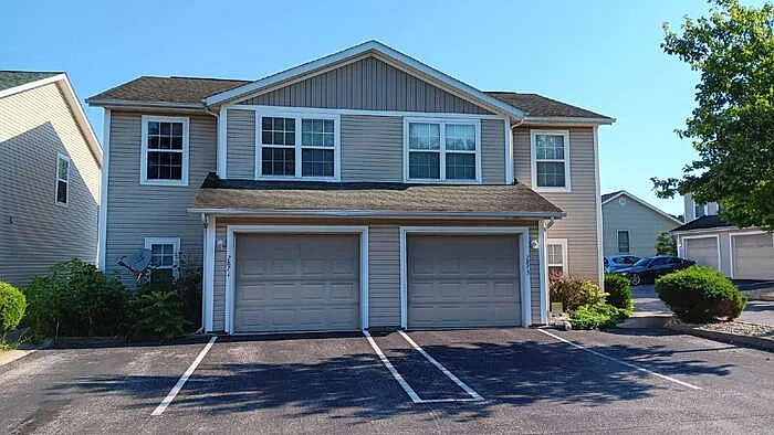 2871 S Walnut Street Pike #2871 — Photo 1