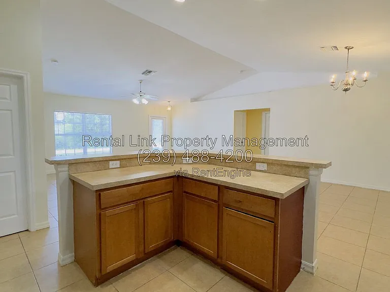 3012 30th St SW — Photo 13