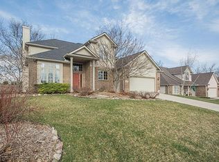 433 Castlebury Dr, Saline, MI 48176