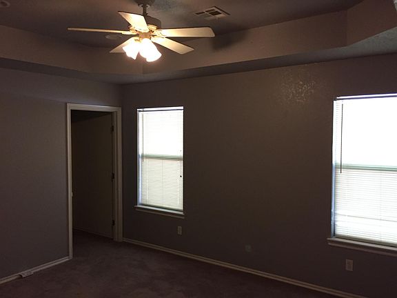 5th image of 2319 E Timbercrest Dr