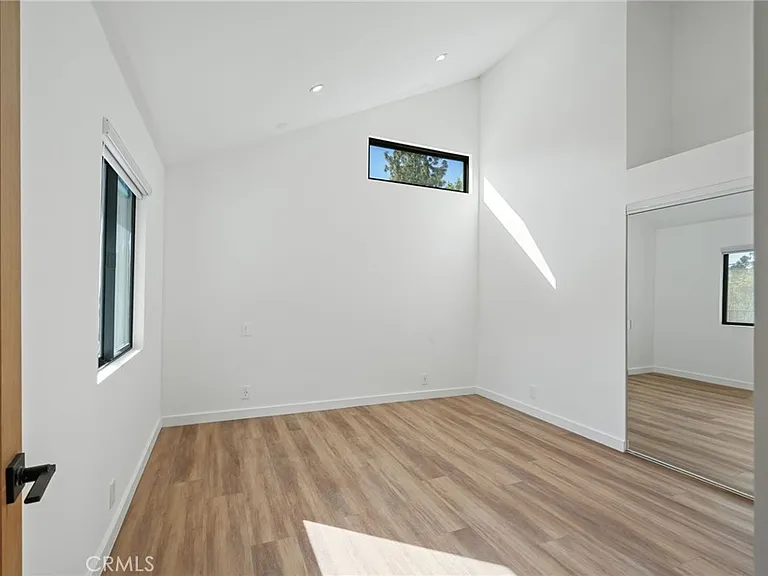 6108 Sadring Ave — Photo 46