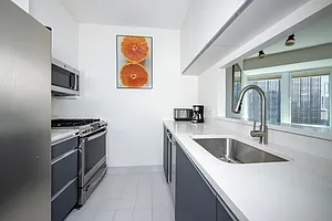 150 West 56th Street — Photo 2