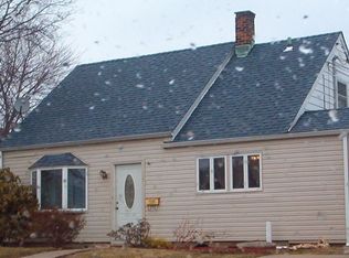 79 Ridge Ln, Levittown, NY 11756