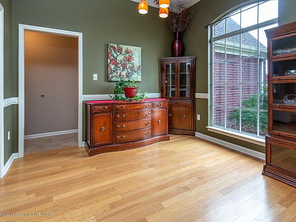 5th image of 1649 Greencliff Dr
