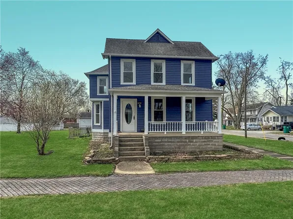 2521 Western Ave, Mattoon, IL 61938