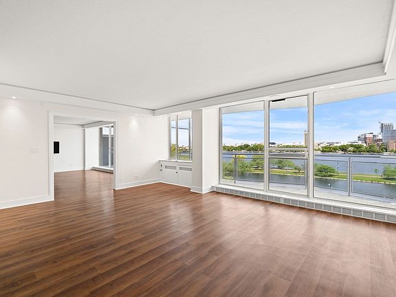 4th image of 330 Beacon St #65/66