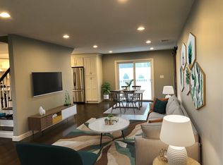 22 Dewey Rd, Commack, NY 11725