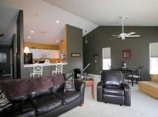 6343 Lakeview Dr W, Grove City, OH