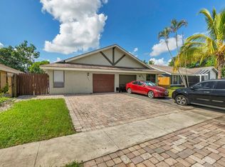 7432 SW 12th Ct, Pompano Beach, FL 33068