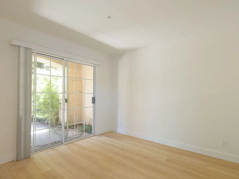 805 Moby Dick Ln — Photo 26