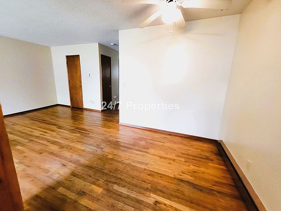 5th image of 1423-1435 SE Glenwood St #1427