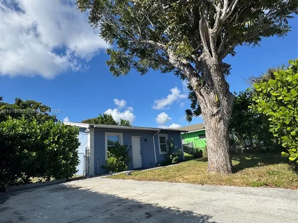 218 SW 11th Ave, Delray Beach, FL 33444