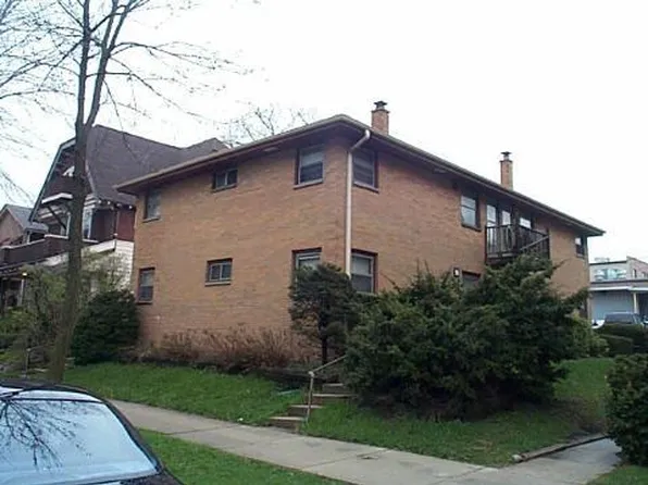 2908 N Bartlett Ave #3, Milwaukee, WI 53211