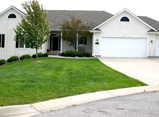 1301 NE Horizon Dr, Lees Summit, MO 64086