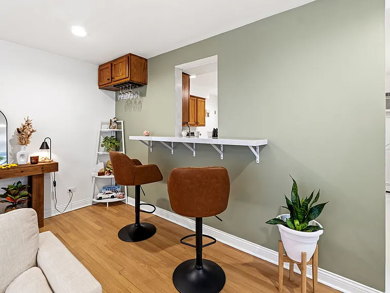 5241 N Reserve Ave #1W — Photo 5