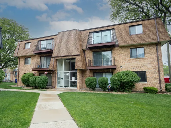 4833 W 109th St APT 103, Oak Lawn, IL 60453