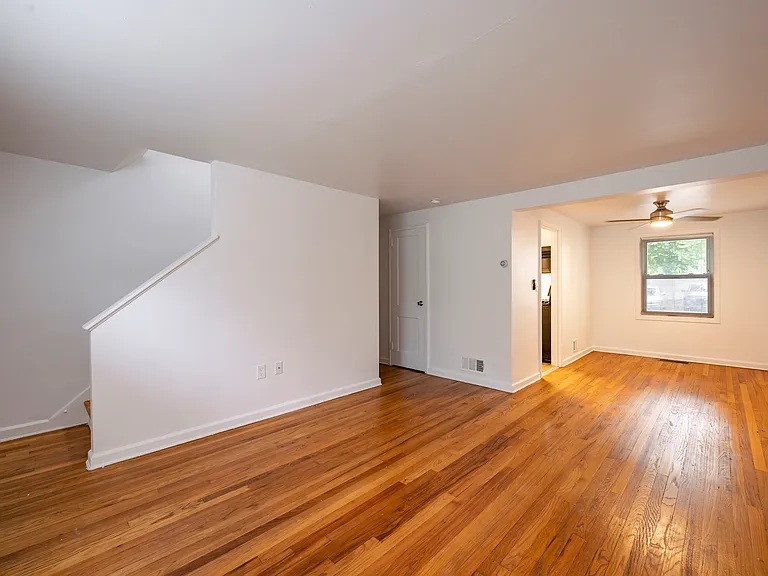 West Gate Townhomes — Photo 31