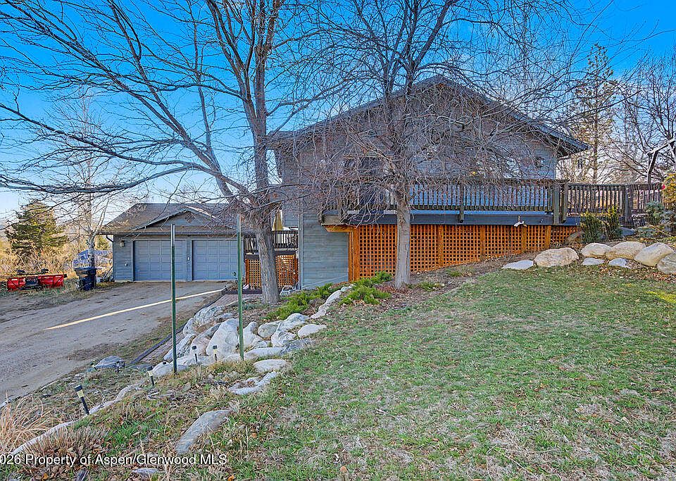 1st image of 1040 Bryan Way