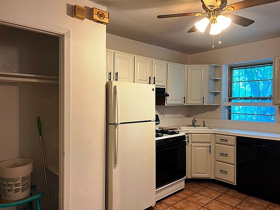 4th image of 8218 138th St #1