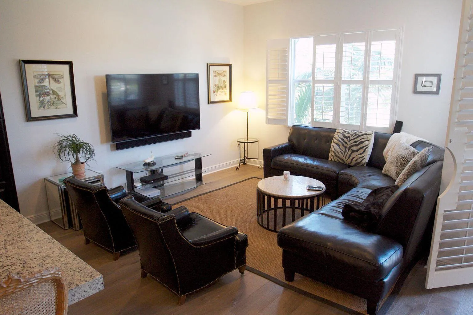 3 bed, 3.5 bath, 3013 sqft, $7,900 — Photo 4